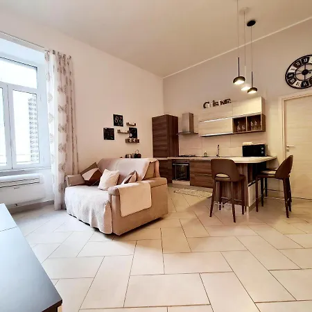 La Gioiosa Naples Inn-3